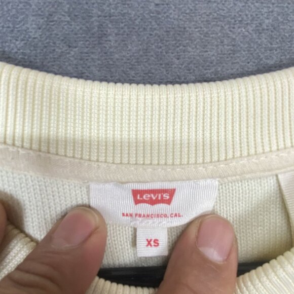 Levis Womens Ivory Sherpa Fleece Crewneck Pullover Cropped Sweatshirt Size XS - Picture 3 of 11